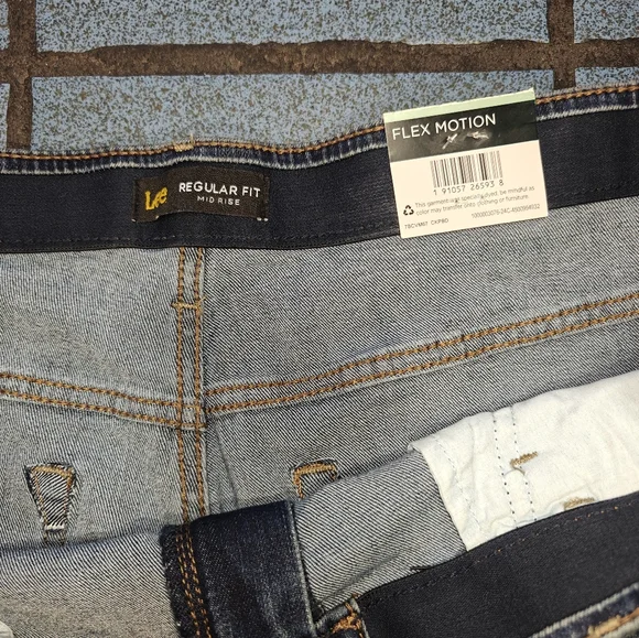 Lee Women's Regular Fit Mid Rise Capri Blue Jeans Size 18 - Picture 7 of 10